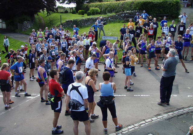 runners gather for a massed start (photo: Rob Stephens) 