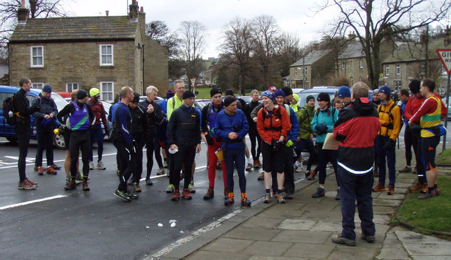 the runners looking fresh at the start of the event - photo: Rob