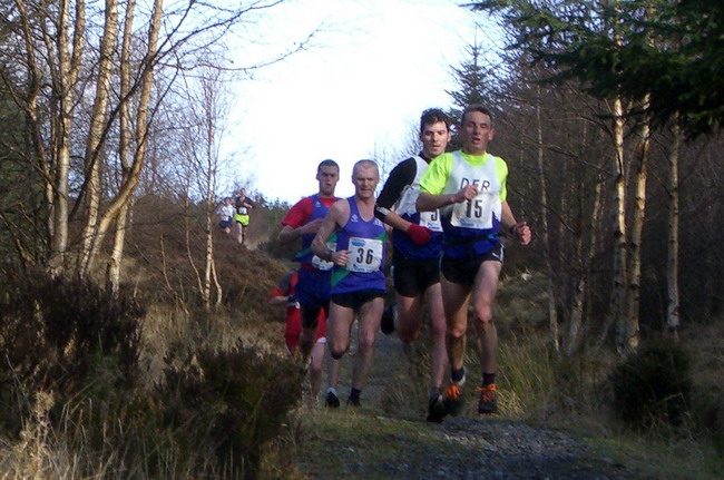 runners near the front - photo: Will Horsley