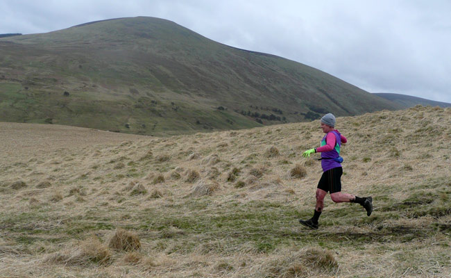 Ruth Fletcher accelerates on this fast stretch - photo: Pat